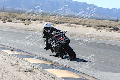 media/Dec-01-2025-Moto Forza (Mon) [[2daa91e15f]]/3-Beginner Group/Session 3 (Turn 16 Inside)/